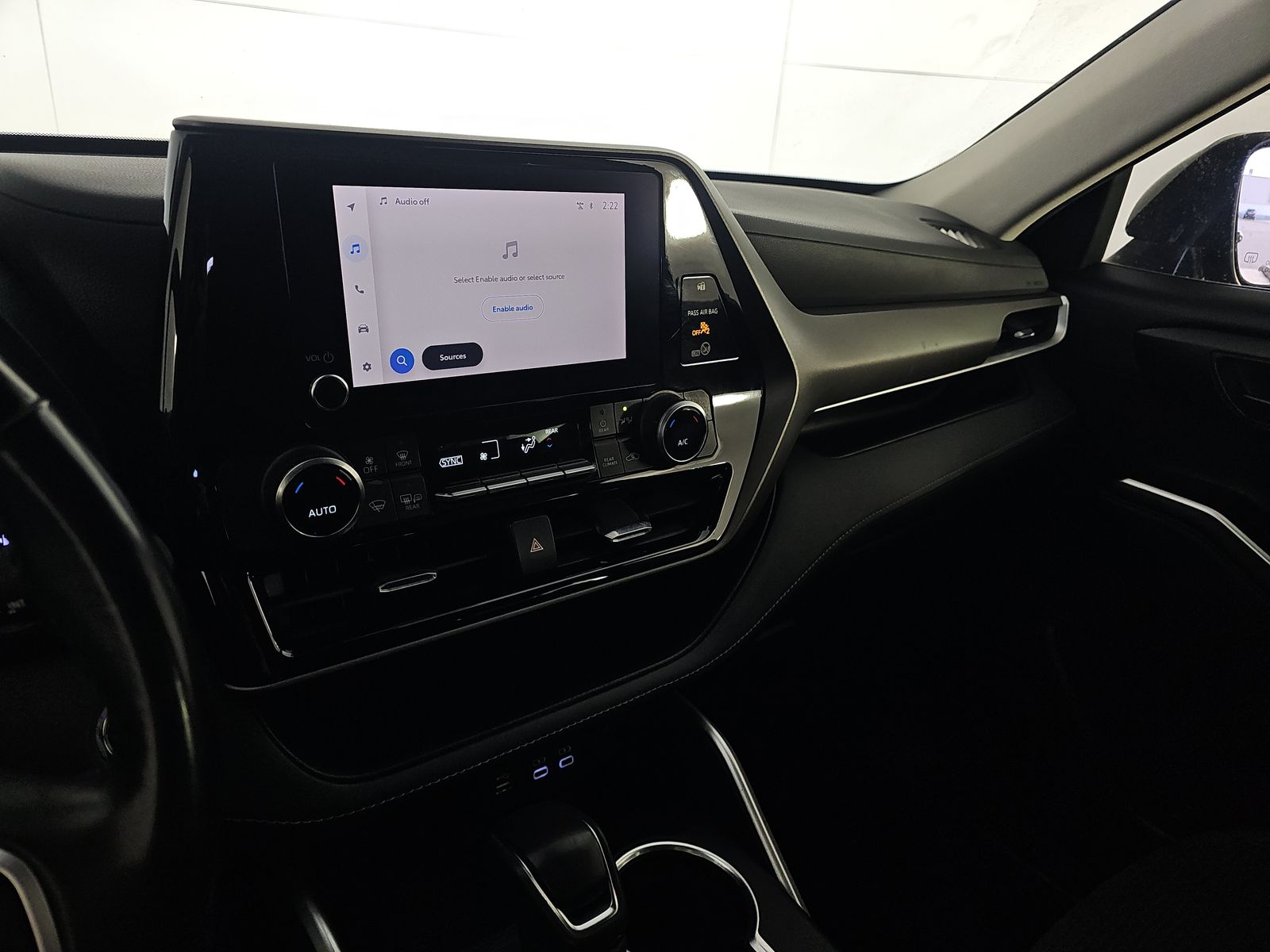 2023 Toyota Highlander LE FWD