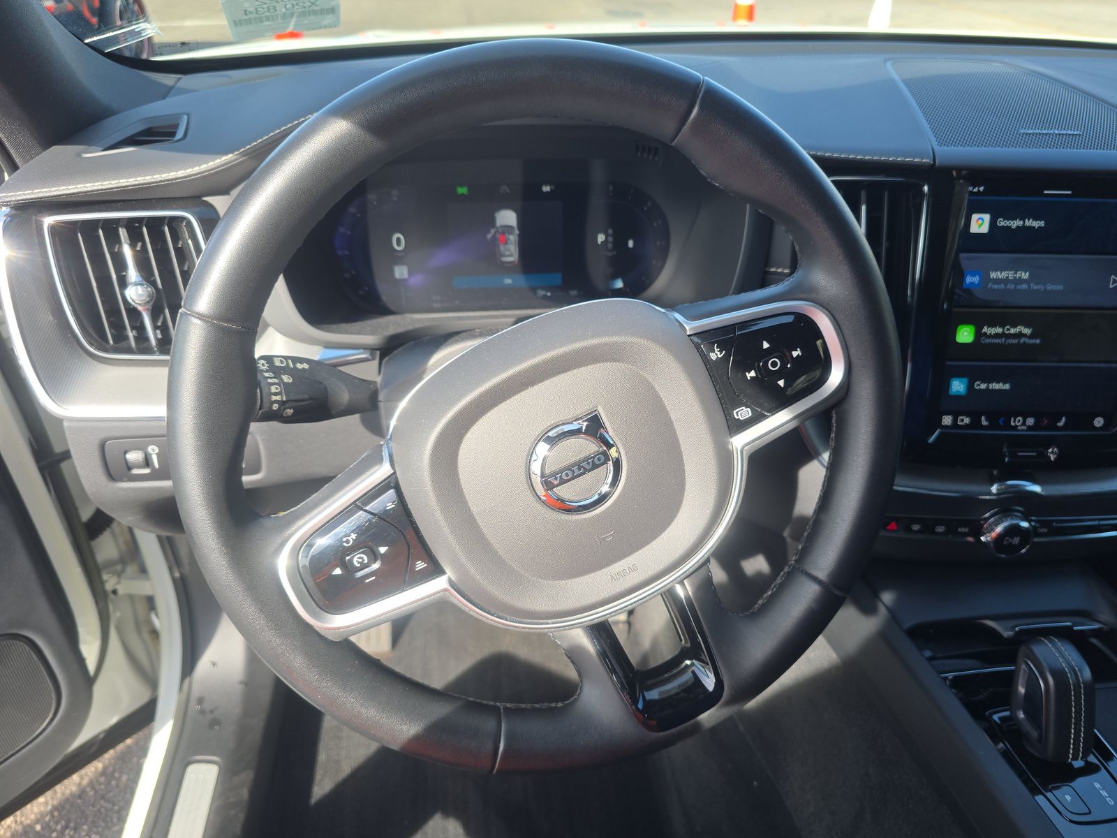 2022 Volvo XC60 B5 R-Design FWD