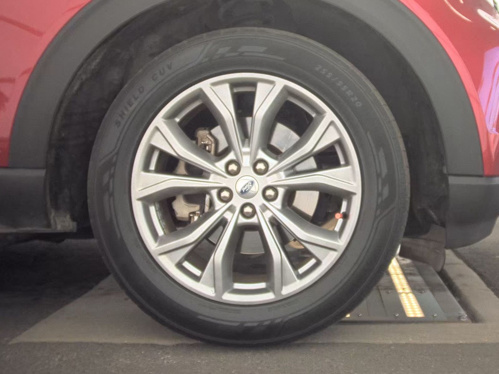 2020 Ford Explorer XLT RWD