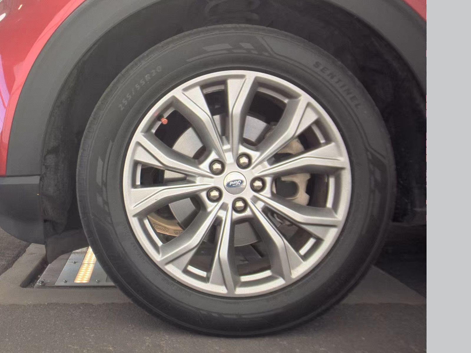 2020 Ford Explorer XLT RWD