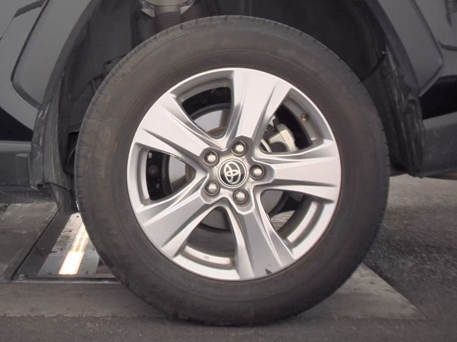 2024 Toyota RAV4 XLE AWD