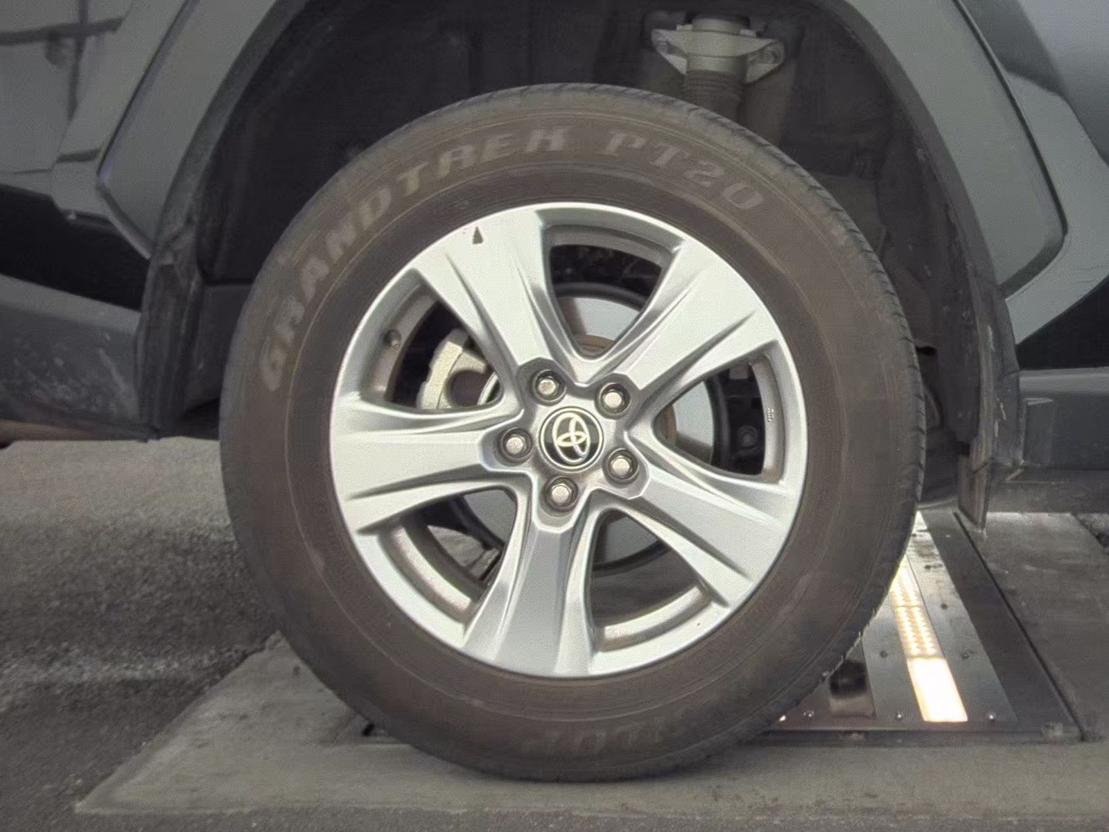 2024 Toyota RAV4 XLE AWD