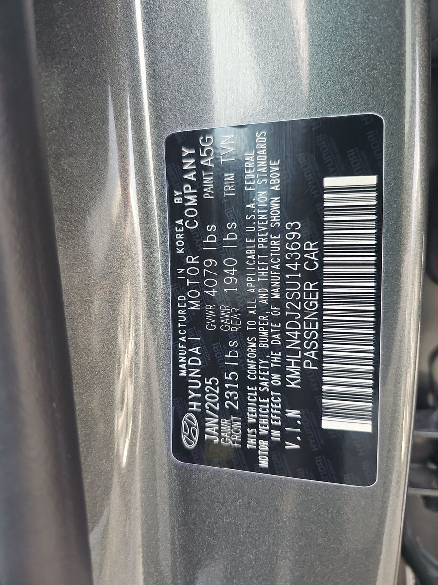 2025 Hyundai Elantra Hybrid Limited FWD