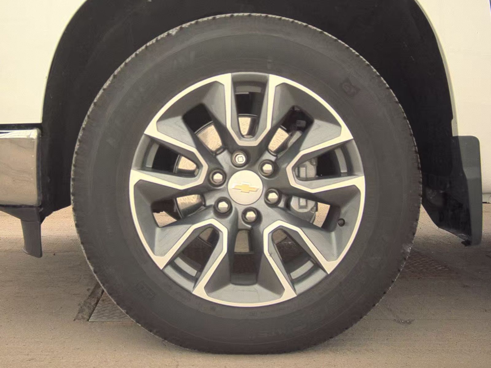 2023 Chevrolet Silverado 1500 LT AWD