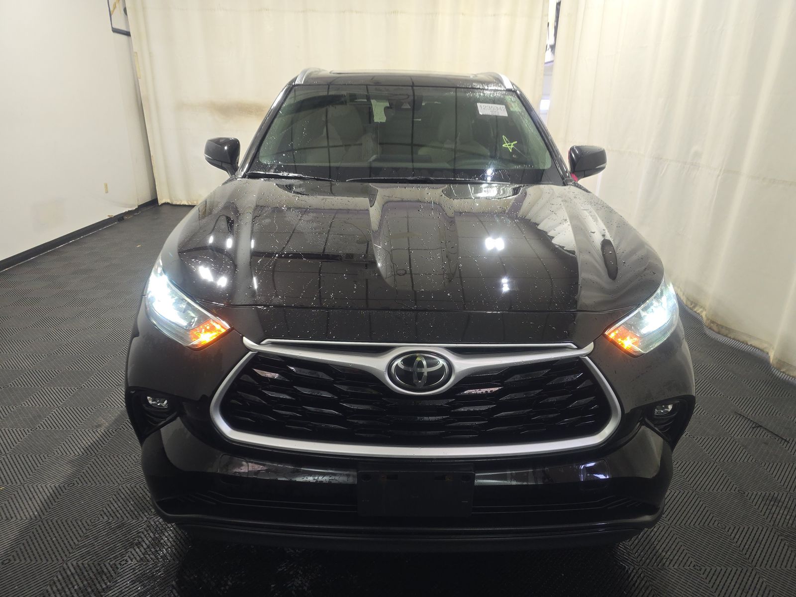 2020 Toyota Highlander XLE AWD