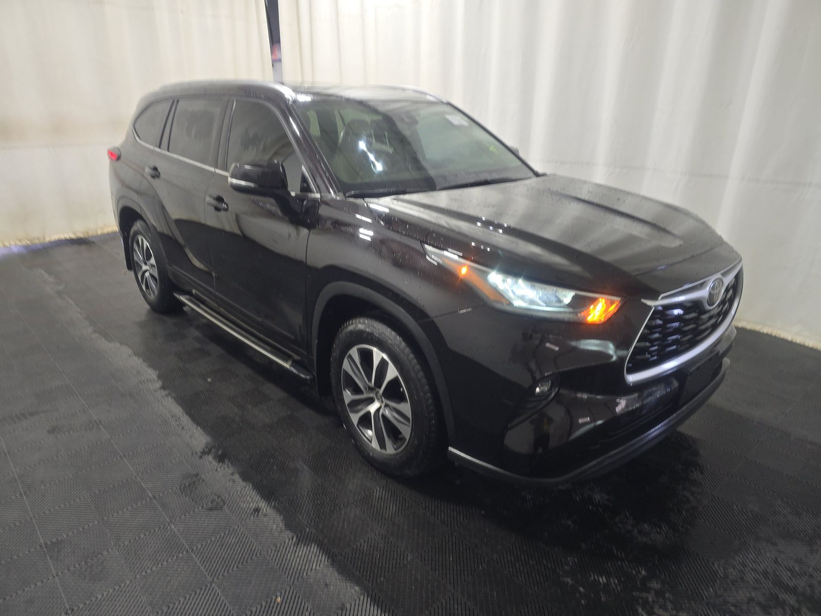 2020 Toyota Highlander XLE AWD