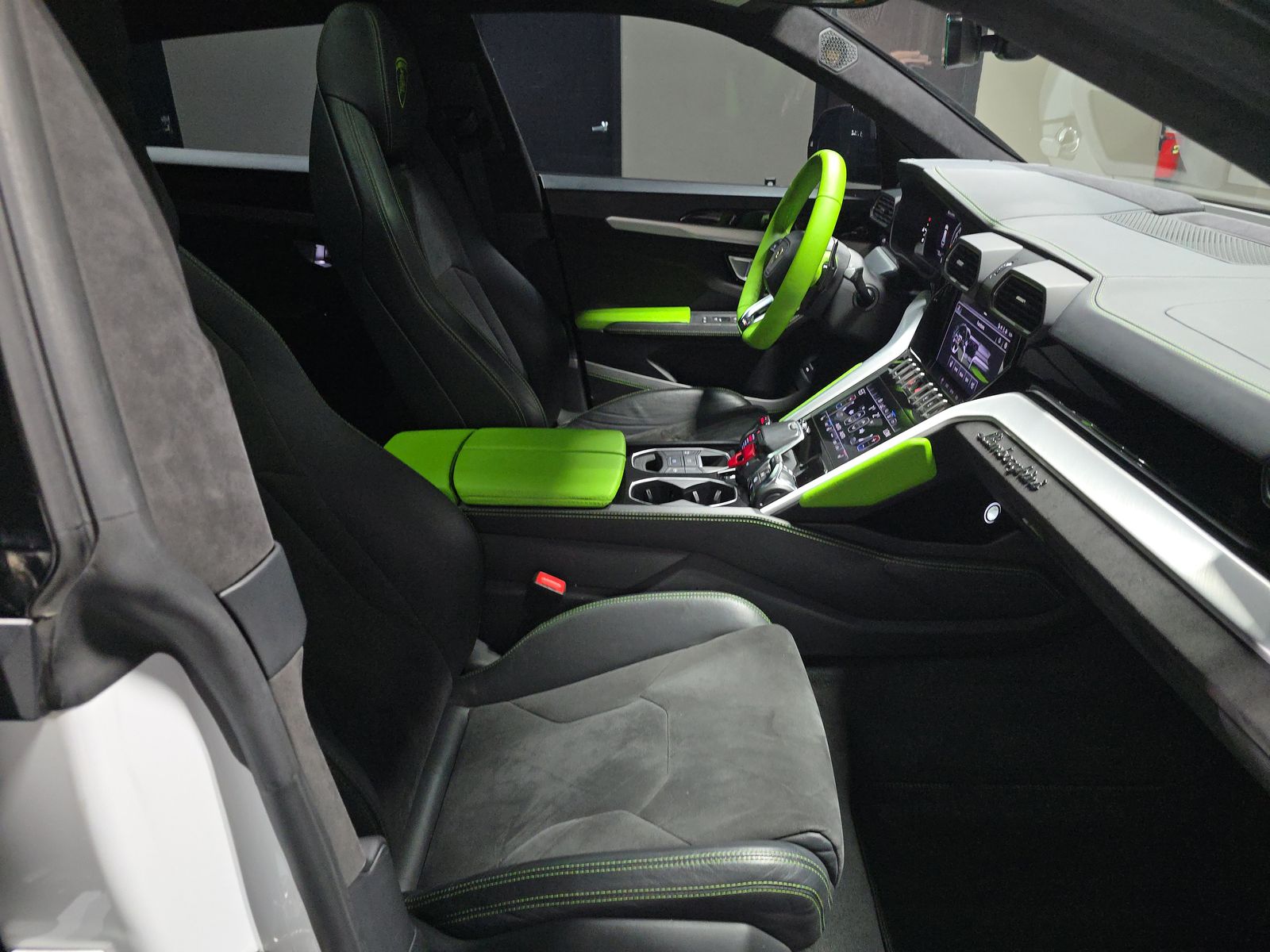 2020 Lamborghini Urus Base AWD