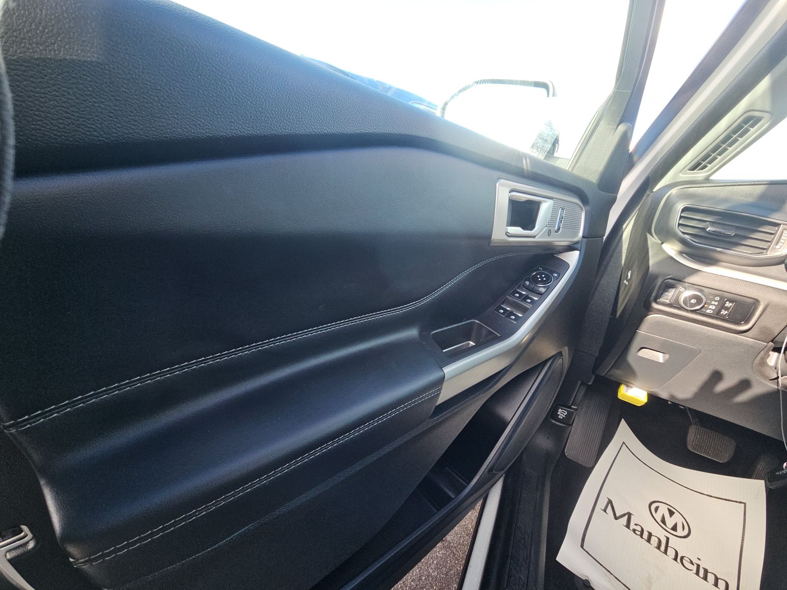 2023 Ford Explorer XLT AWD