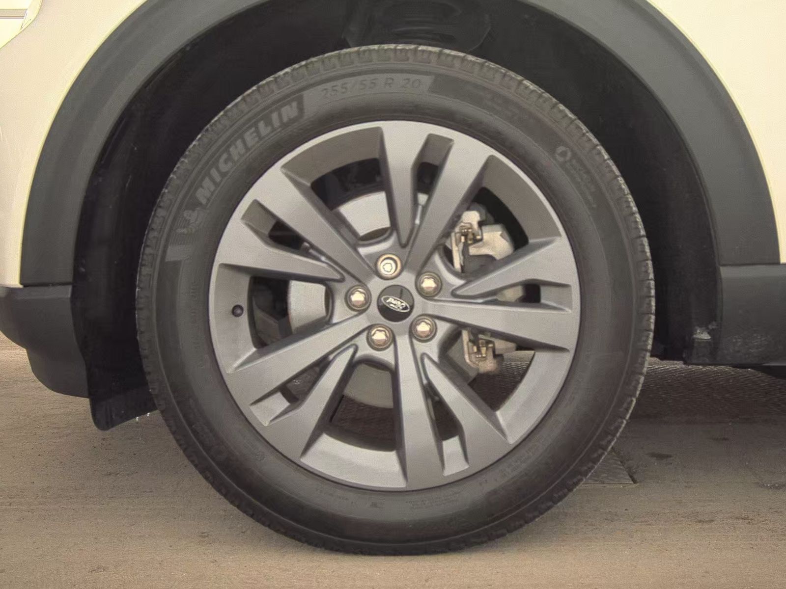 2023 Ford Explorer XLT AWD