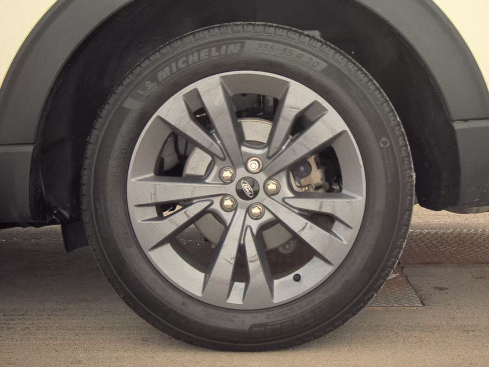 2023 Ford Explorer XLT AWD