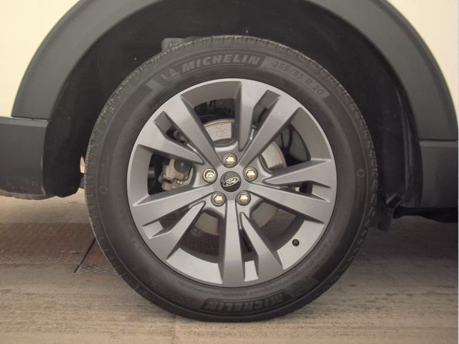 2023 Ford Explorer XLT AWD