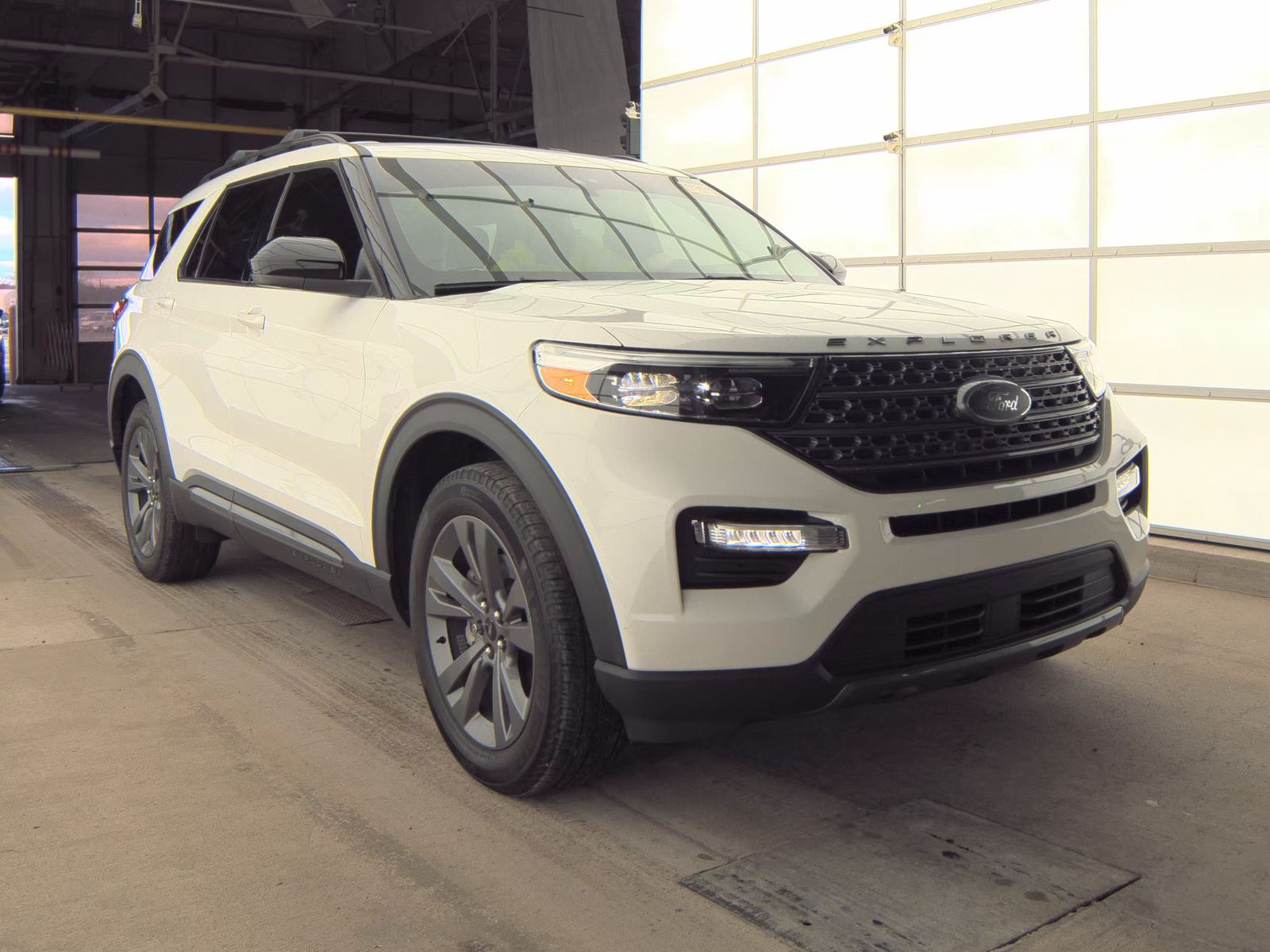 2023 Ford Explorer XLT AWD