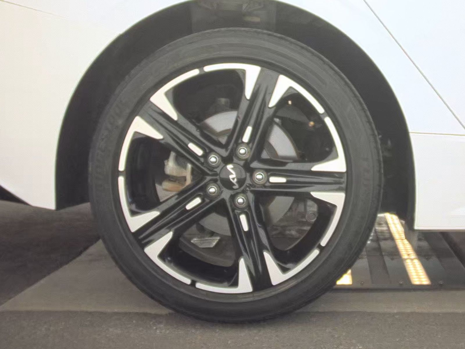 2023 Kia K5 GT-Line FWD