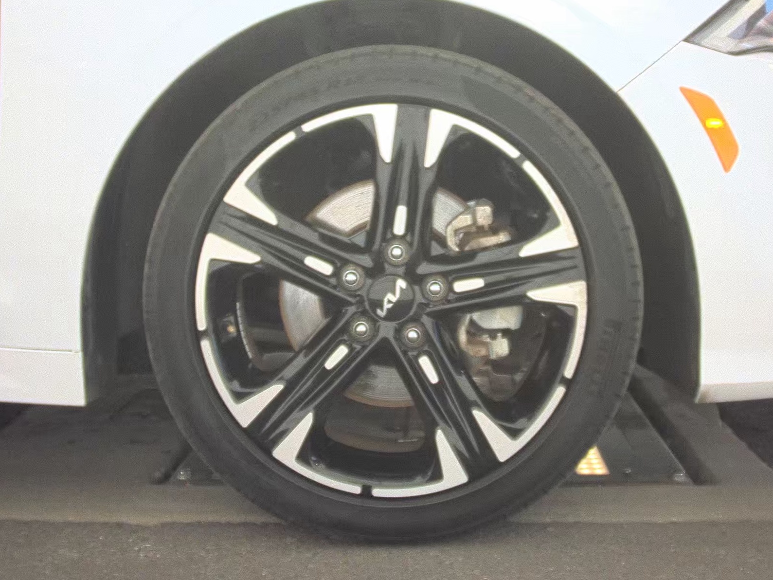 2023 Kia K5 GT-Line FWD