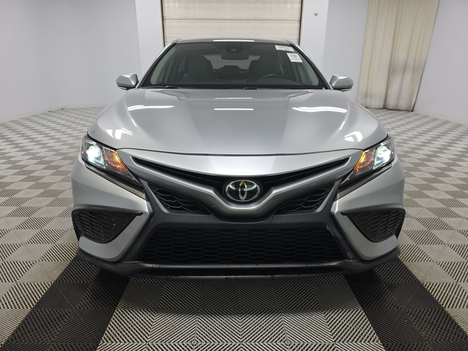 2023 Toyota Camry SE FWD