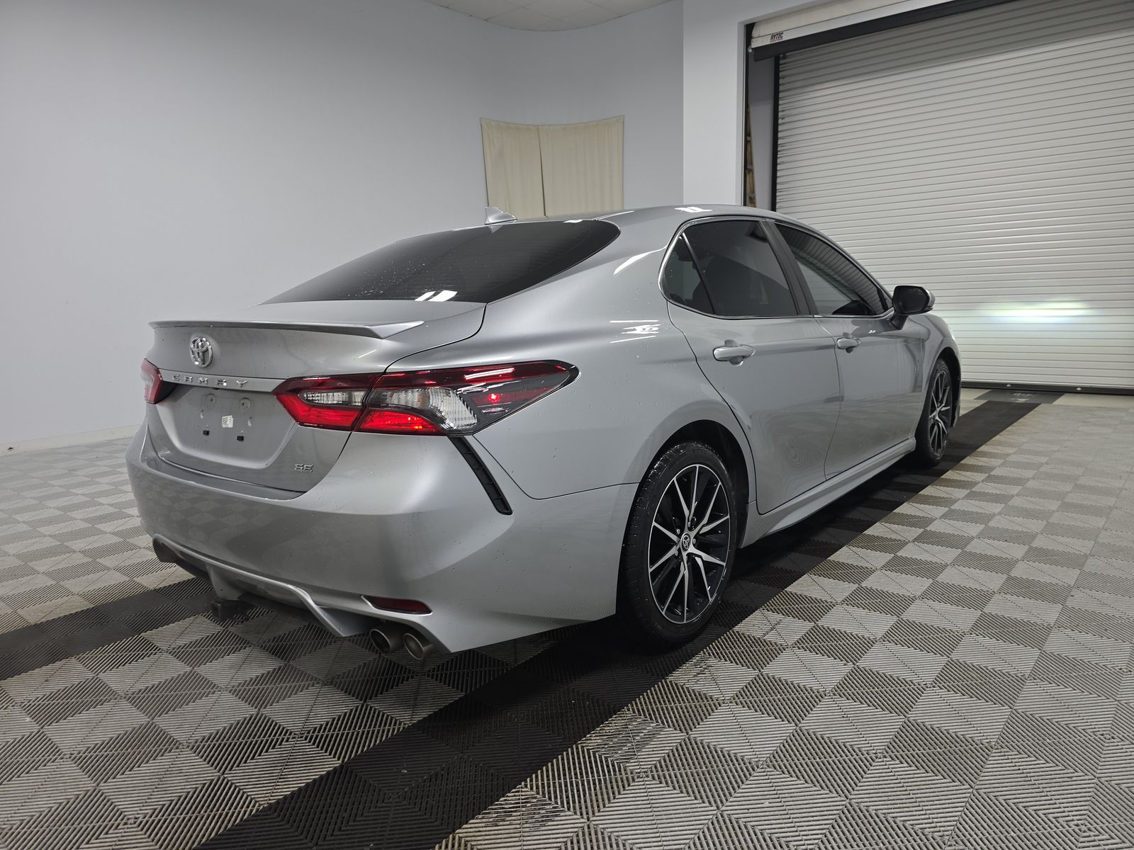 2023 Toyota Camry SE FWD