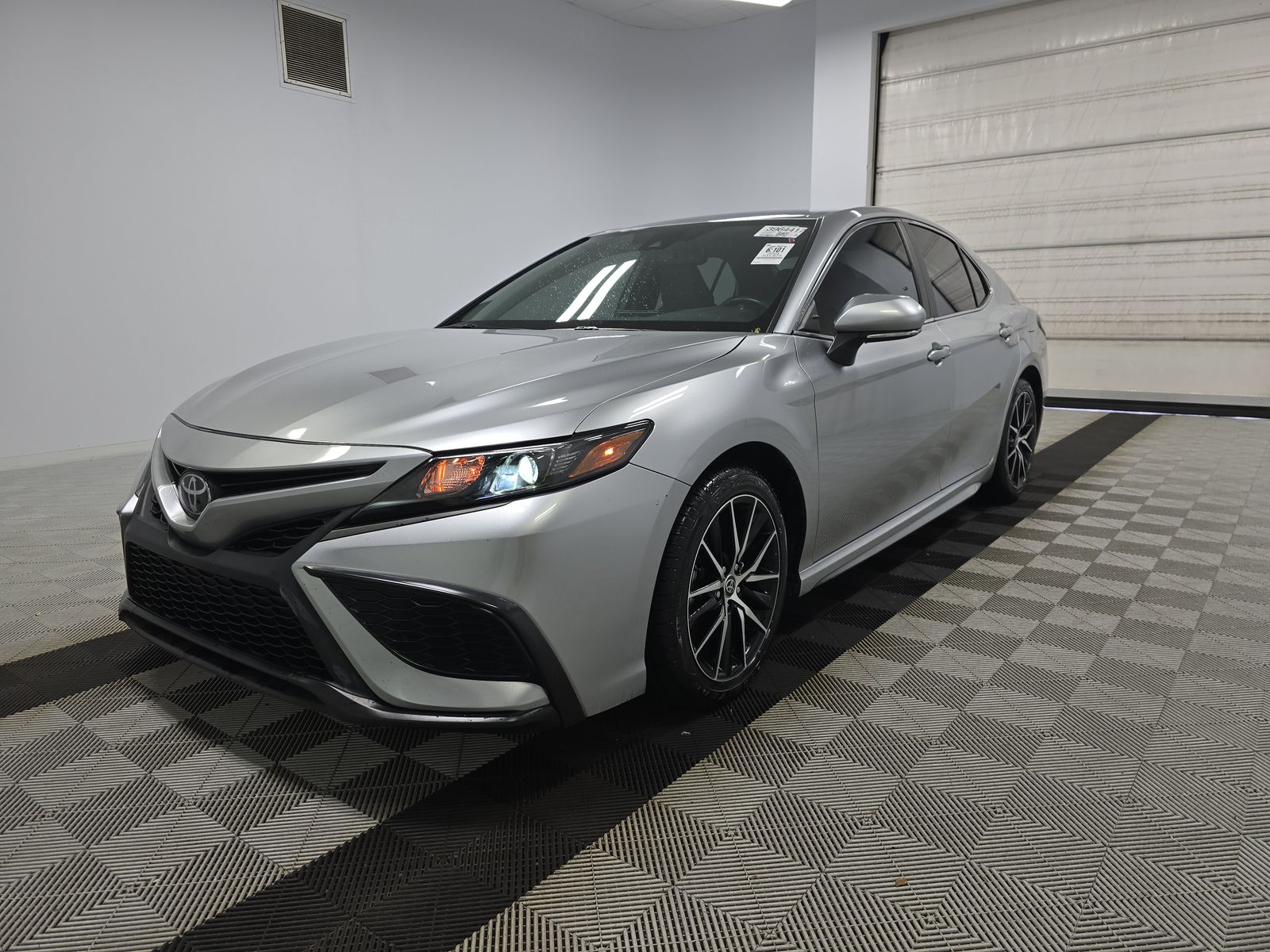 2023 Toyota Camry SE FWD