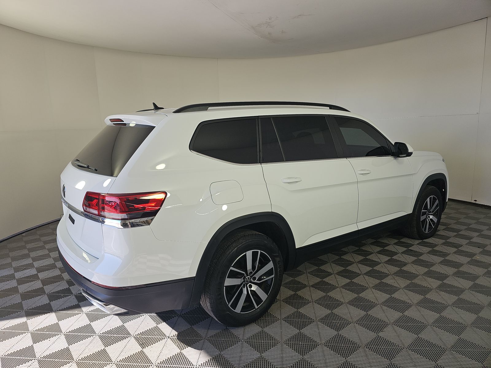 2023 Volkswagen Atlas 2.0T SE FWD
