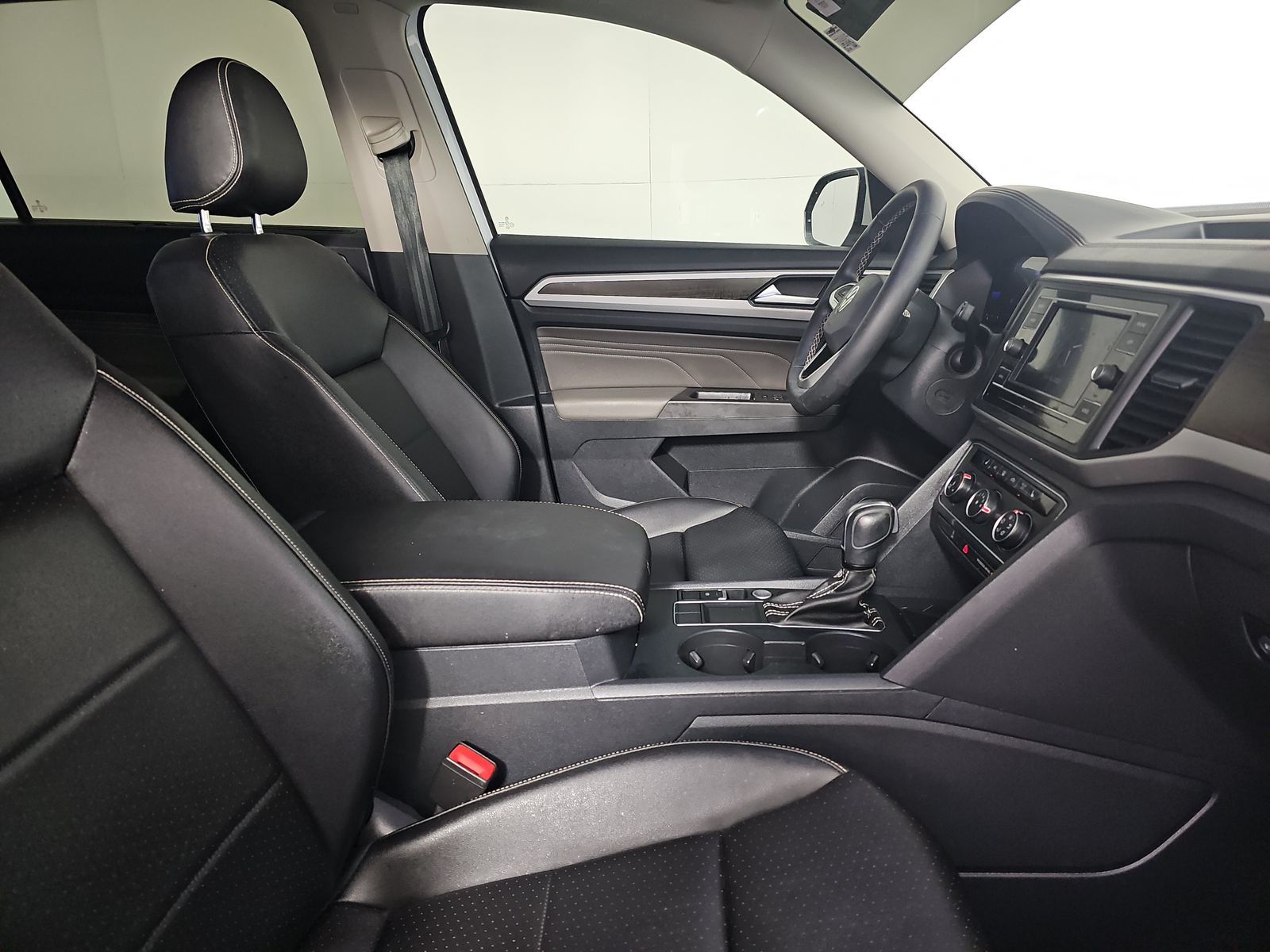 2023 Volkswagen Atlas 2.0T SE FWD