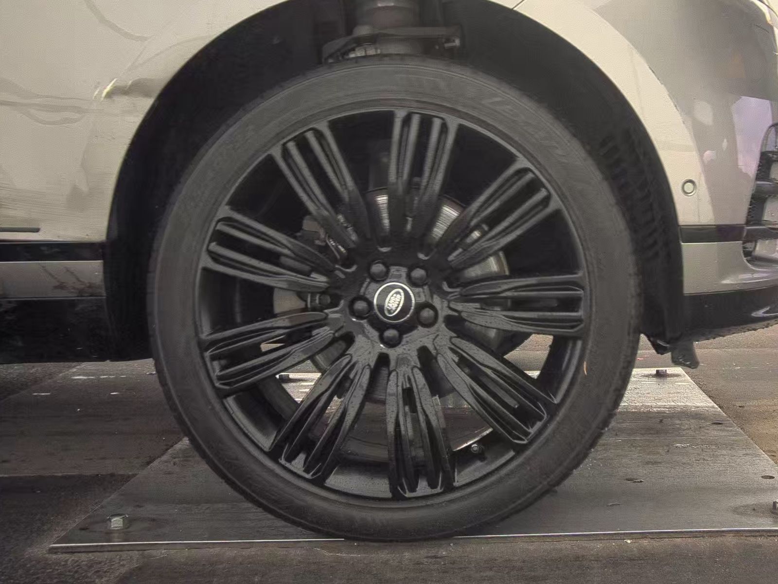 2019 Land Rover Range Rover Velar R-Dynamic HSE AWD