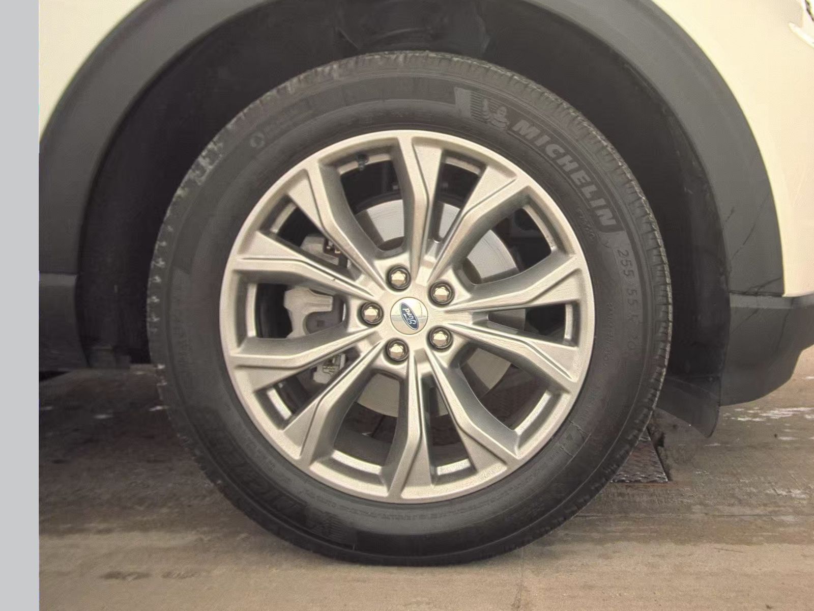 2023 Ford Explorer XLT AWD