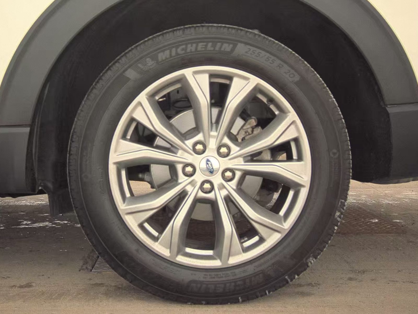 2023 Ford Explorer XLT AWD