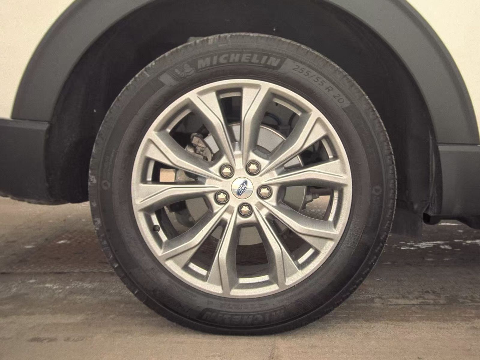 2023 Ford Explorer XLT AWD