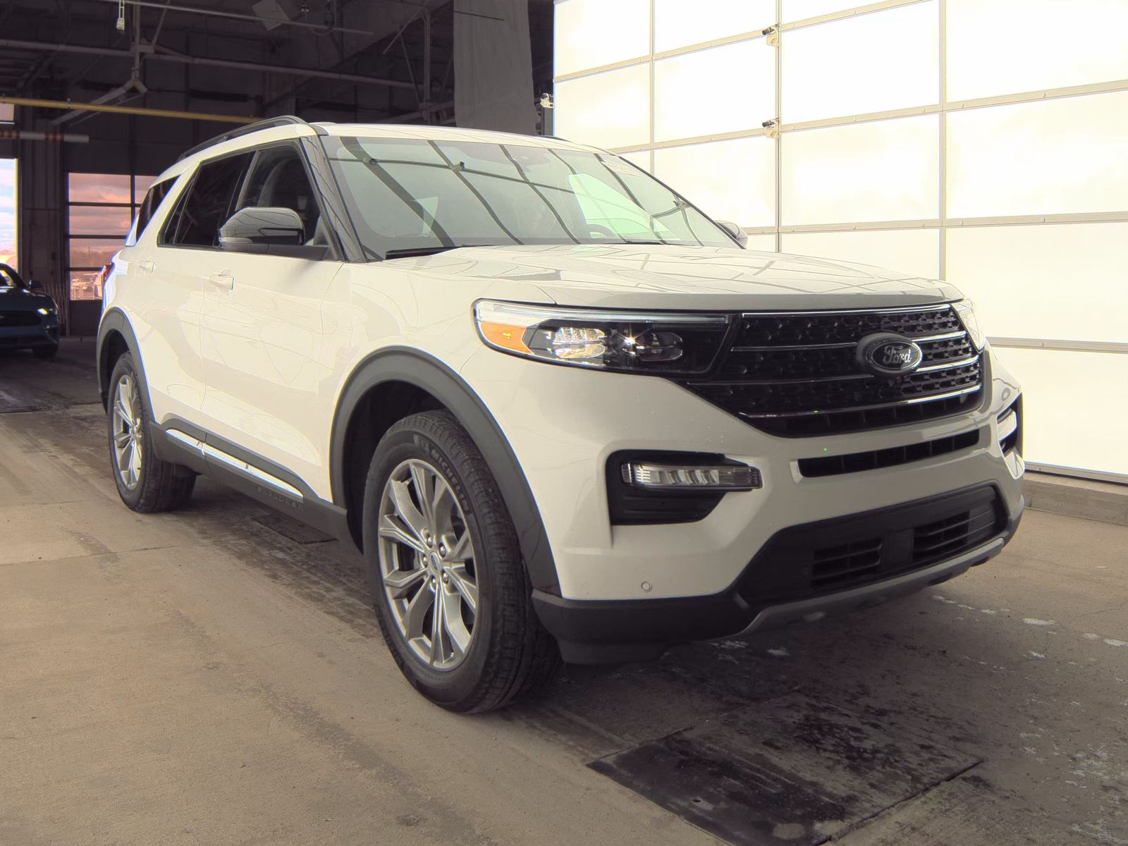 2023 Ford Explorer XLT AWD