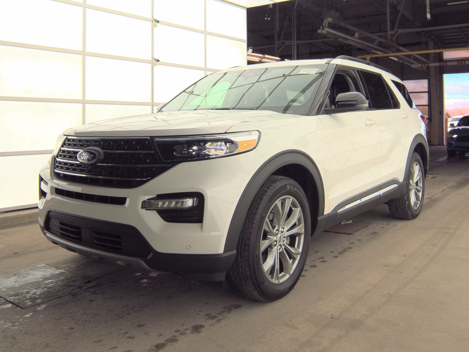 2023 Ford Explorer XLT AWD
