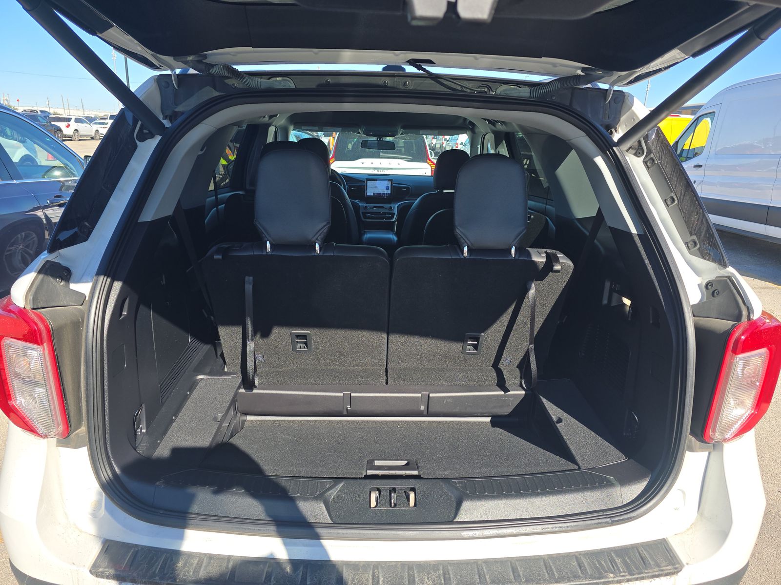 2022 Ford Explorer XLT RWD