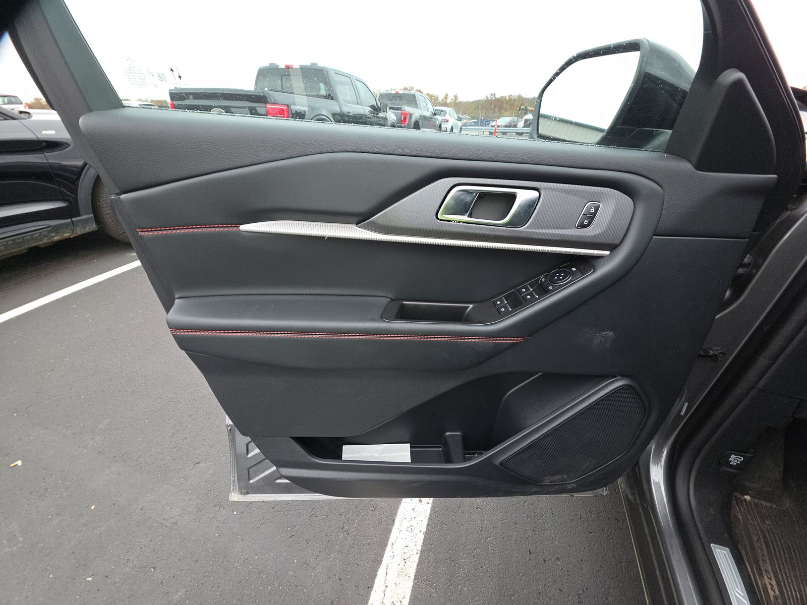 2025 Ford Explorer ST-Line AWD