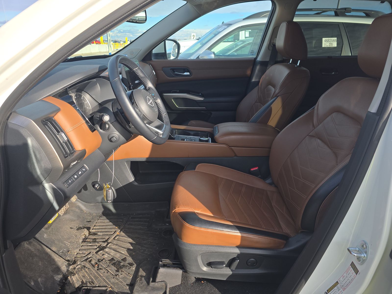 2022 Nissan Pathfinder Platinum AWD