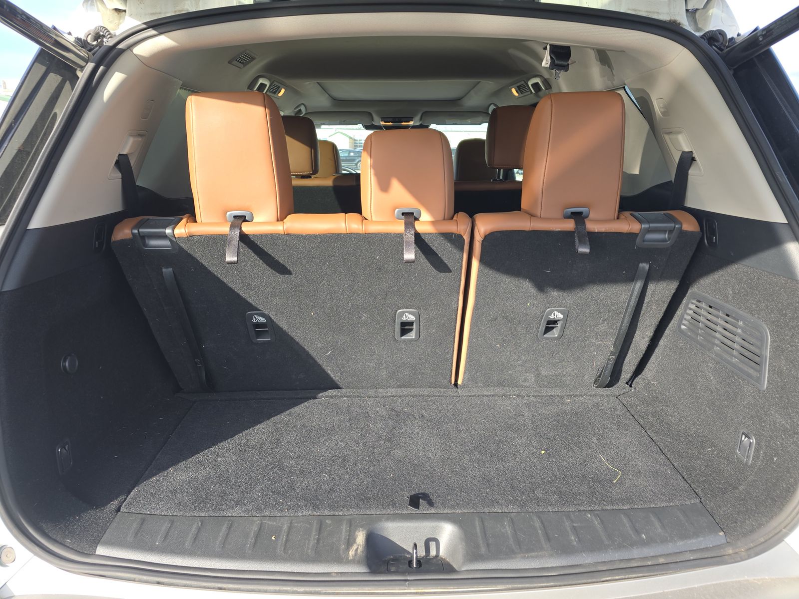 2022 Nissan Pathfinder Platinum AWD