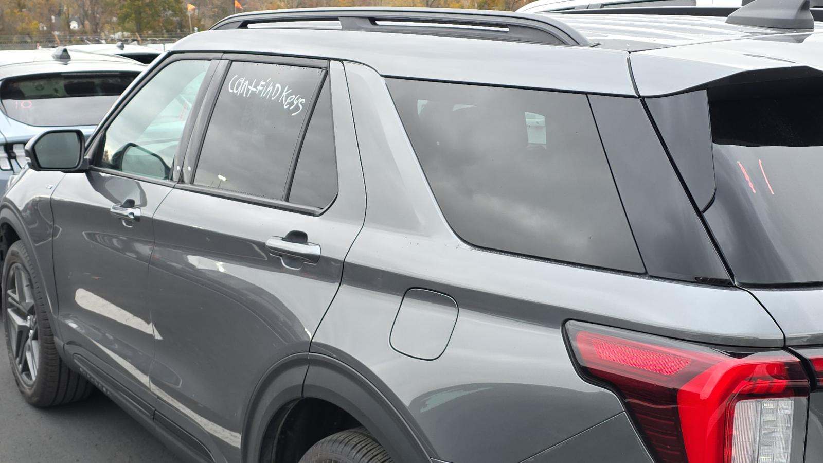 2025 Ford Explorer ST-Line AWD