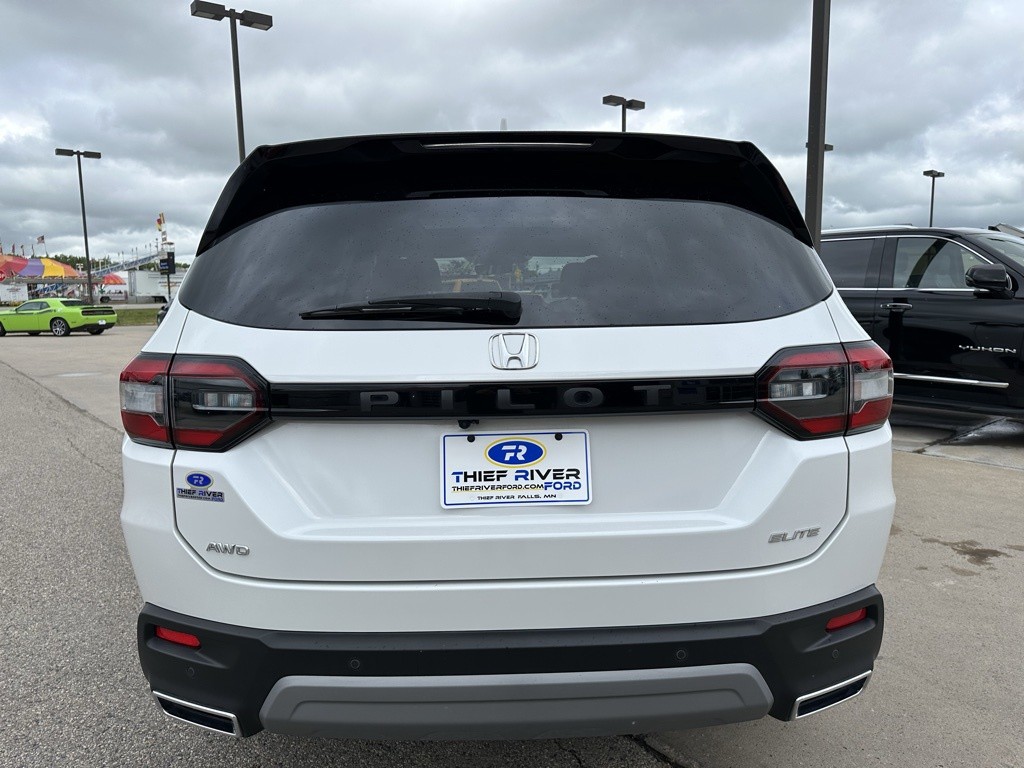 2023 Honda Pilot Elite AWD