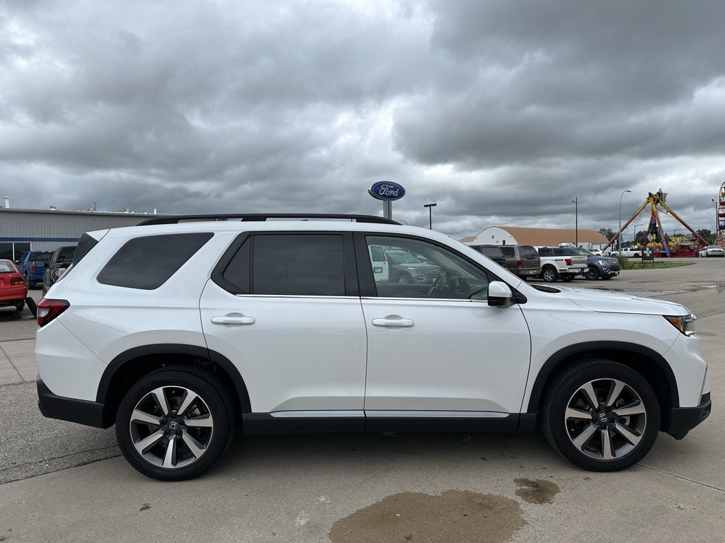 2023 Honda Pilot Elite AWD
