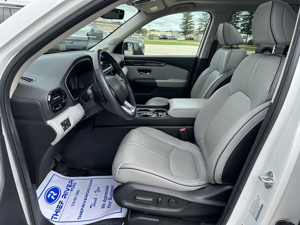 2023 Honda Pilot Elite AWD