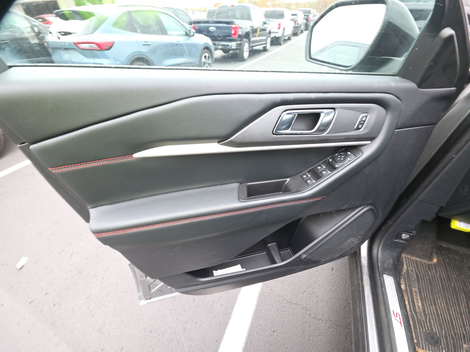 2025 Ford Explorer ST-Line AWD