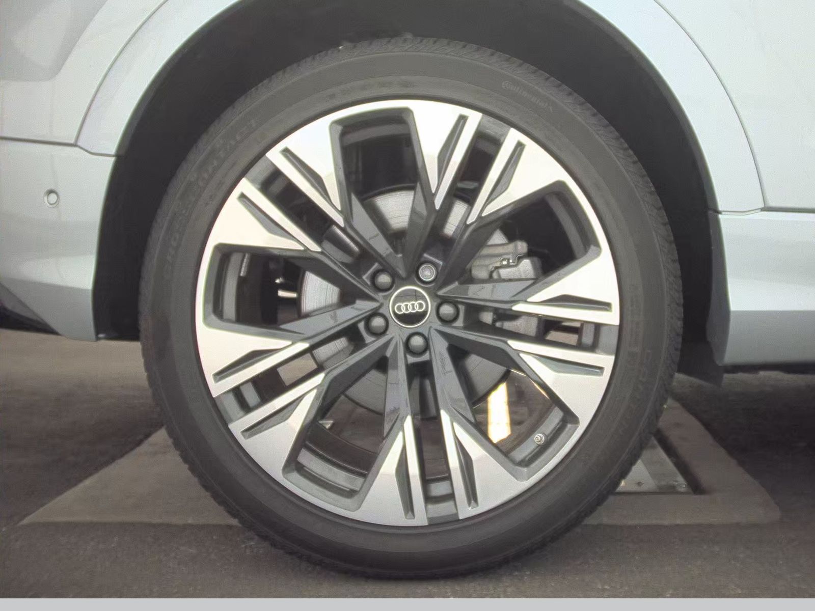 2025 Audi Q8 Premium Plus AWD