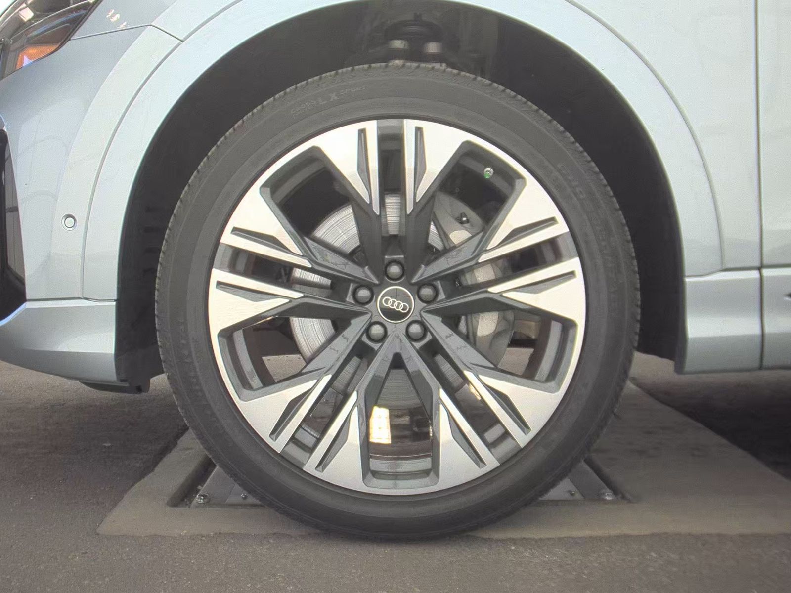 2025 Audi Q8 Premium Plus AWD