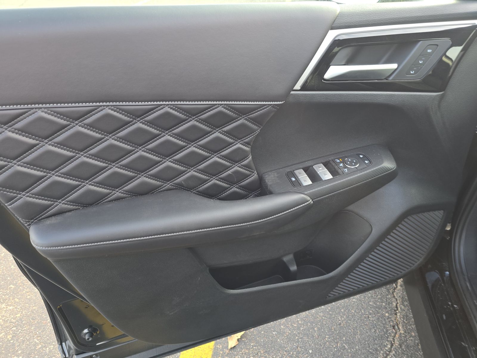 2024 Mitsubishi Outlander SEL Platinum Edition AWD