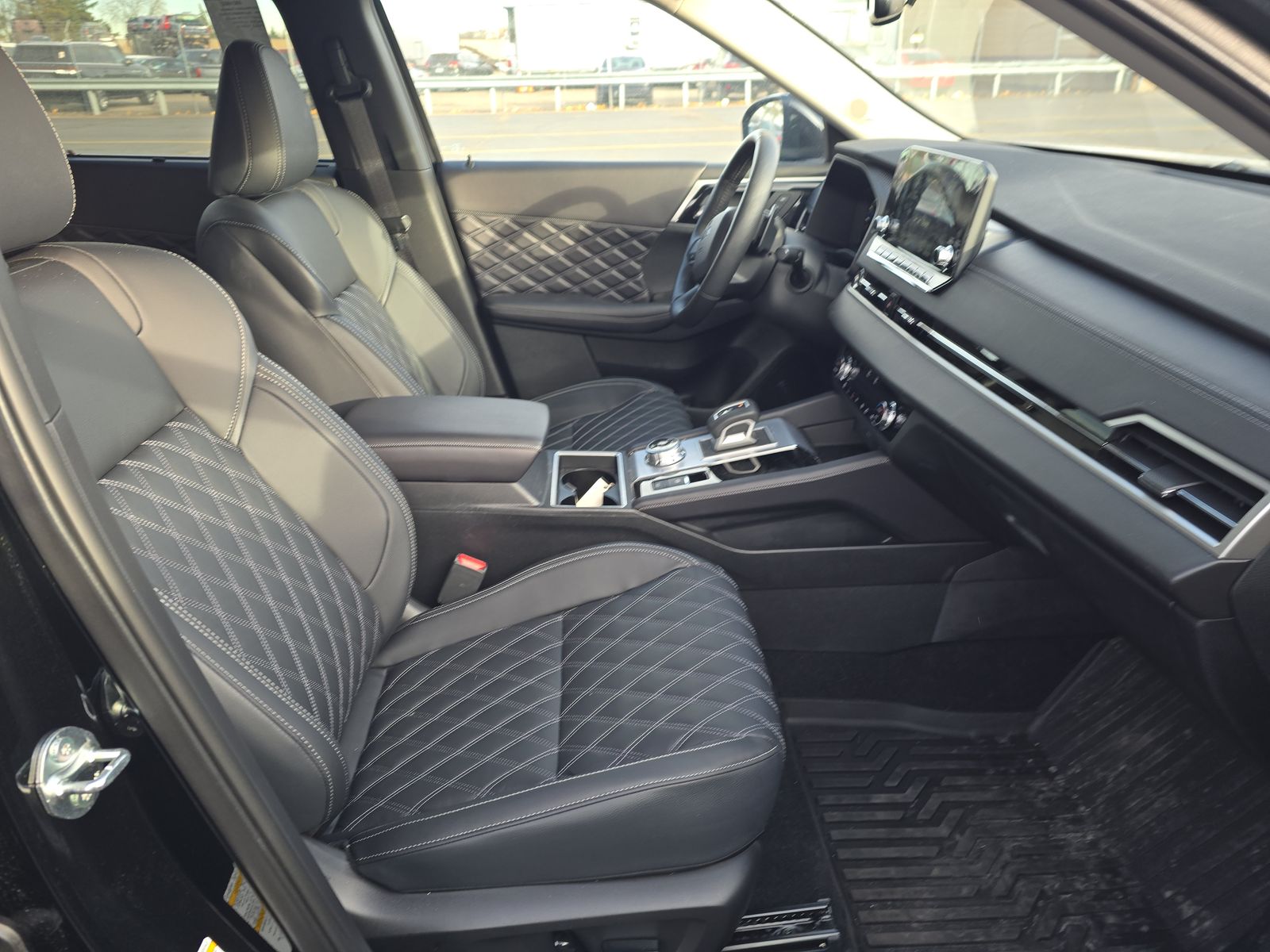 2024 Mitsubishi Outlander SEL Platinum Edition AWD