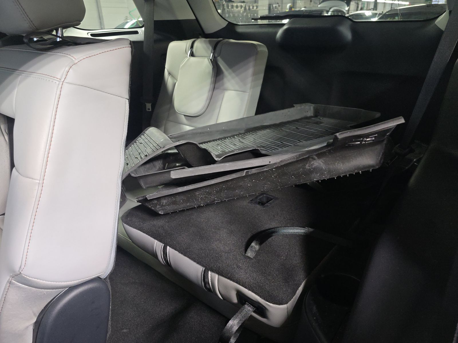 2025 Ford Explorer Active AWD