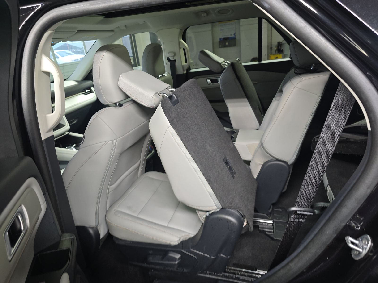 2025 Ford Explorer Active AWD