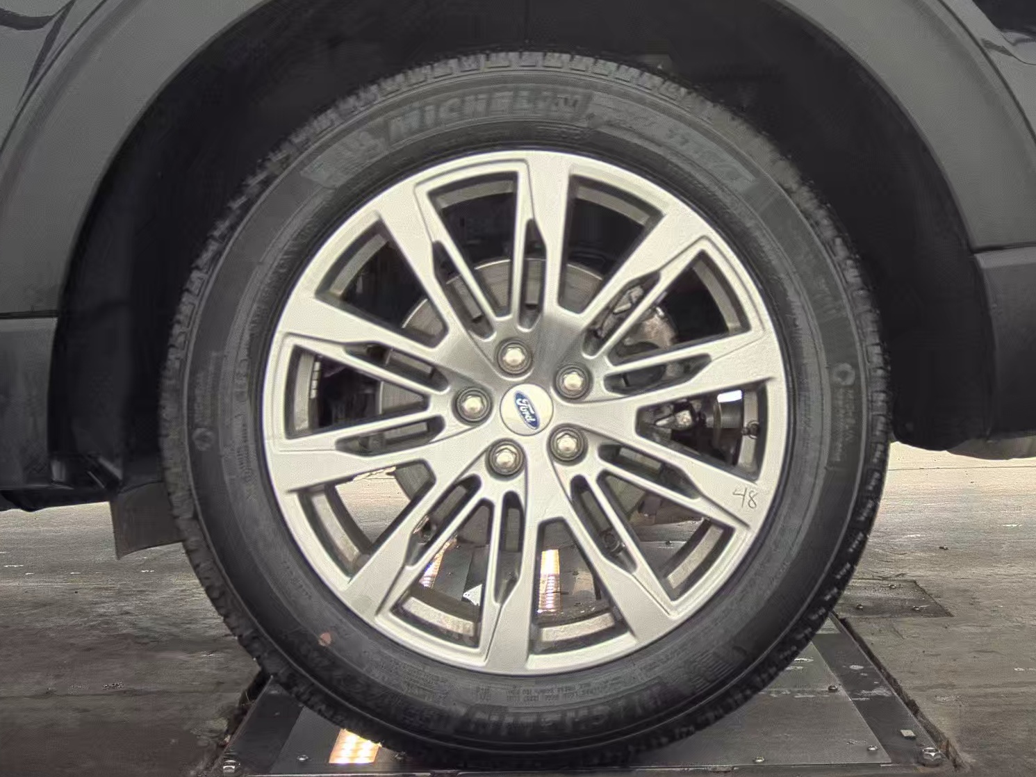 2025 Ford Explorer Active AWD