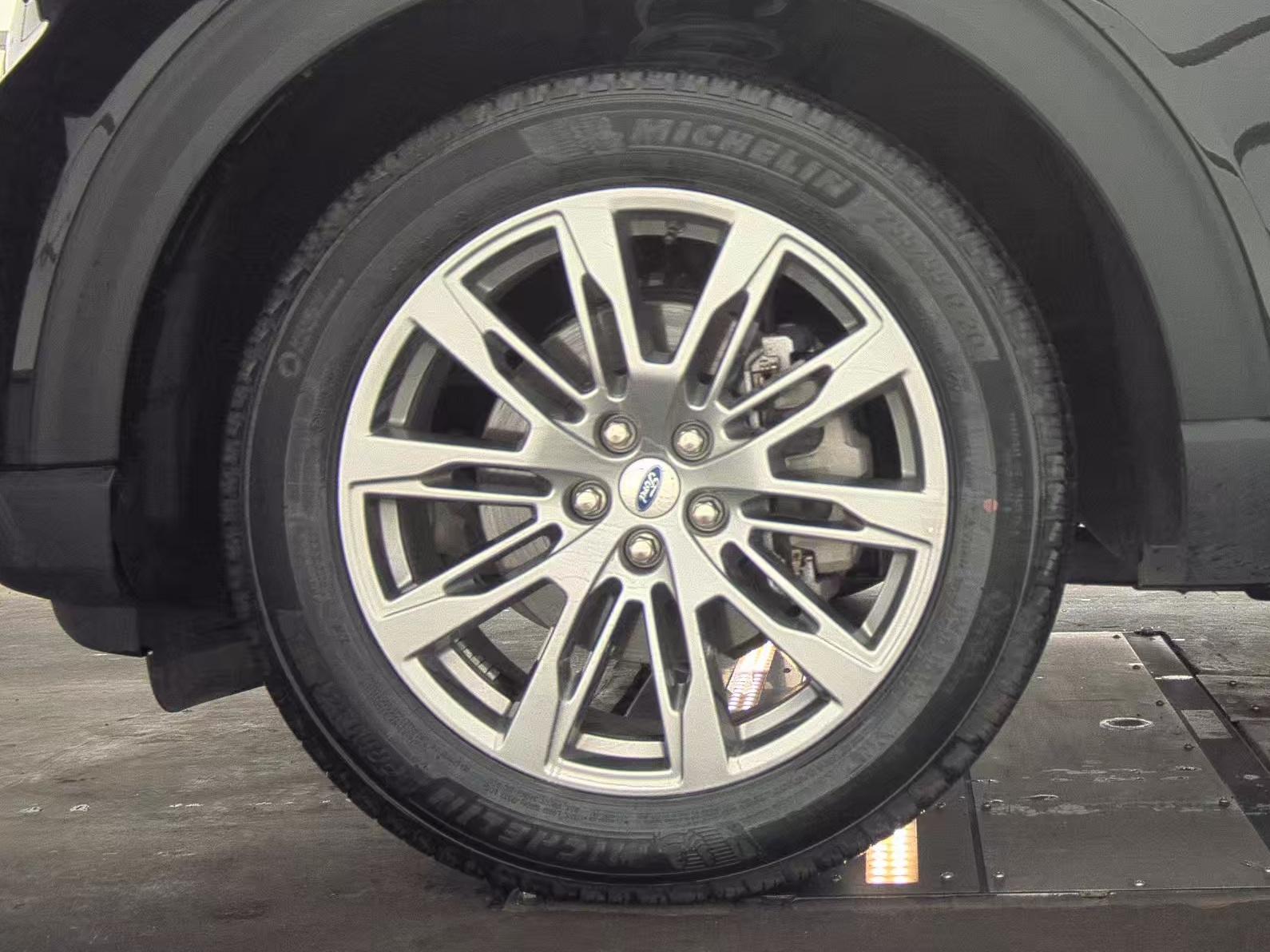 2025 Ford Explorer Active AWD