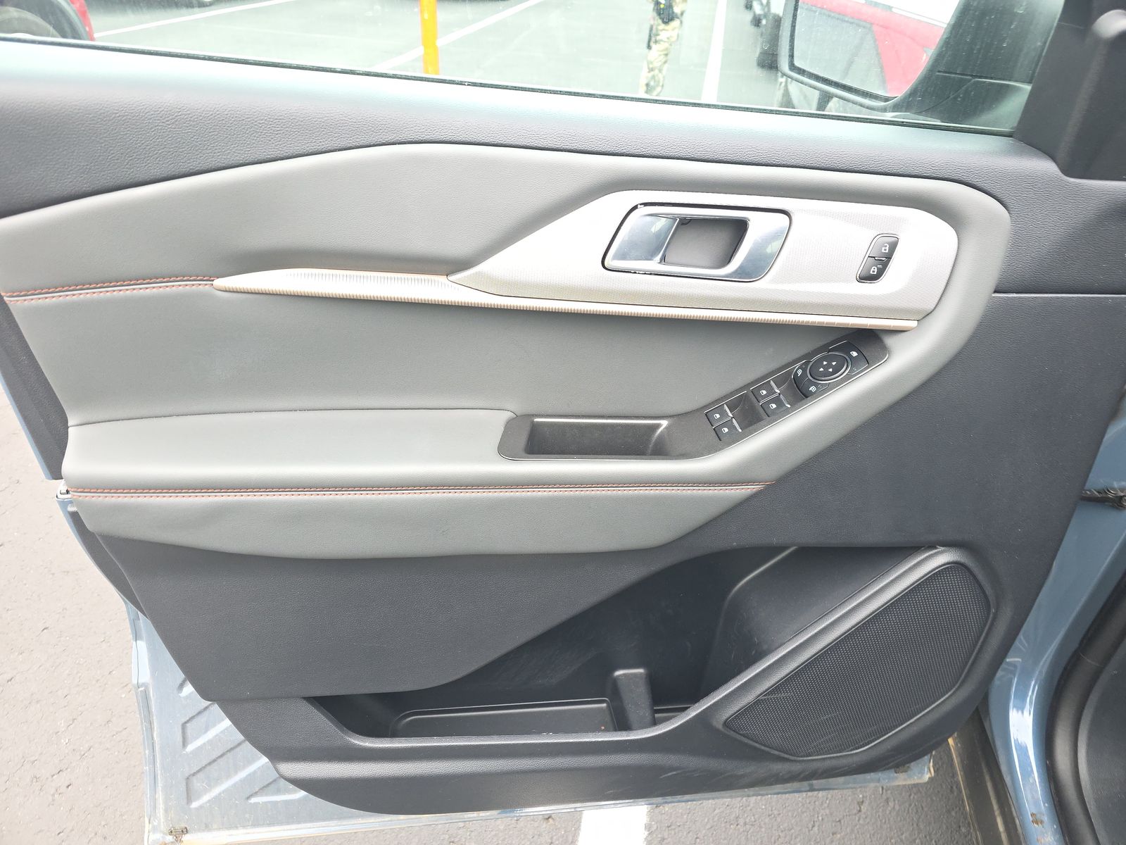 2025 Ford Explorer Active RWD