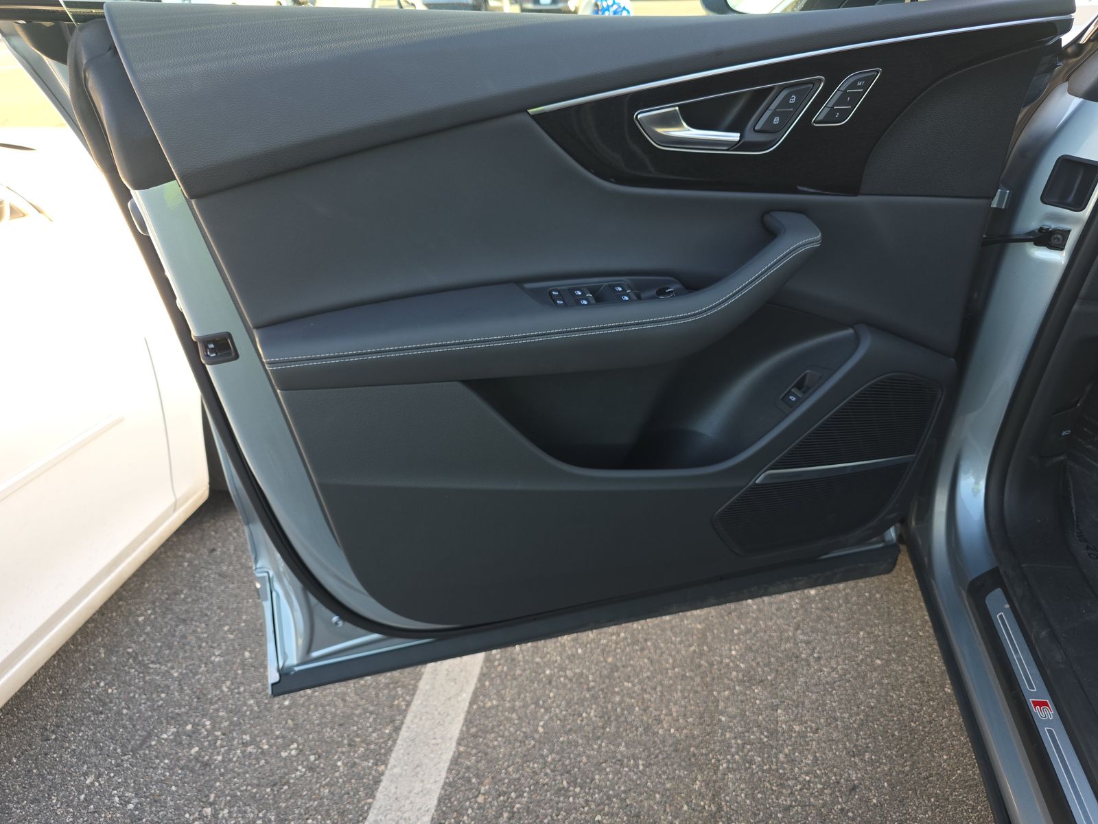 2025 Audi Q8 Premium Plus AWD