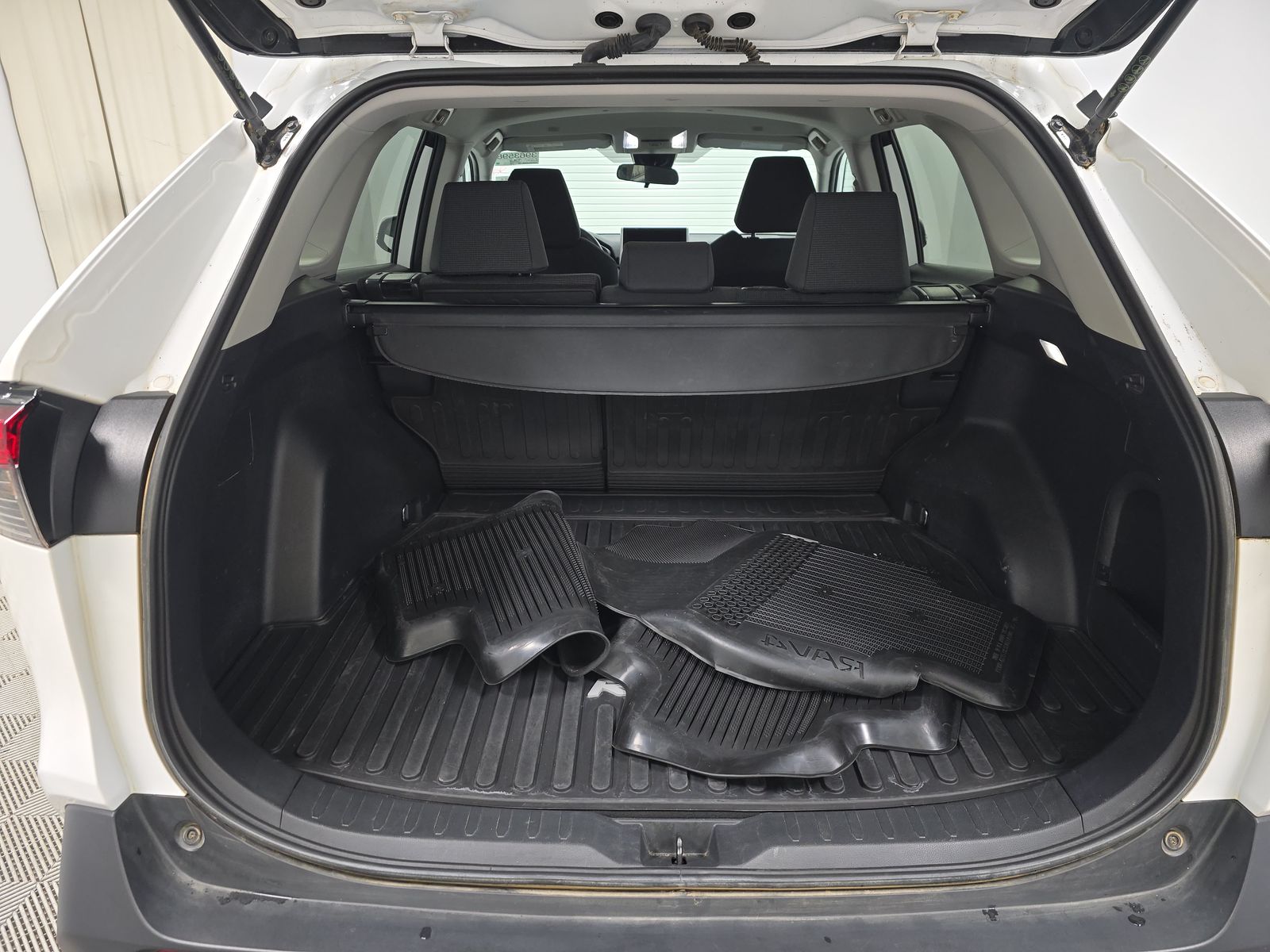 2024 Toyota RAV4 Hybrid LE AWD