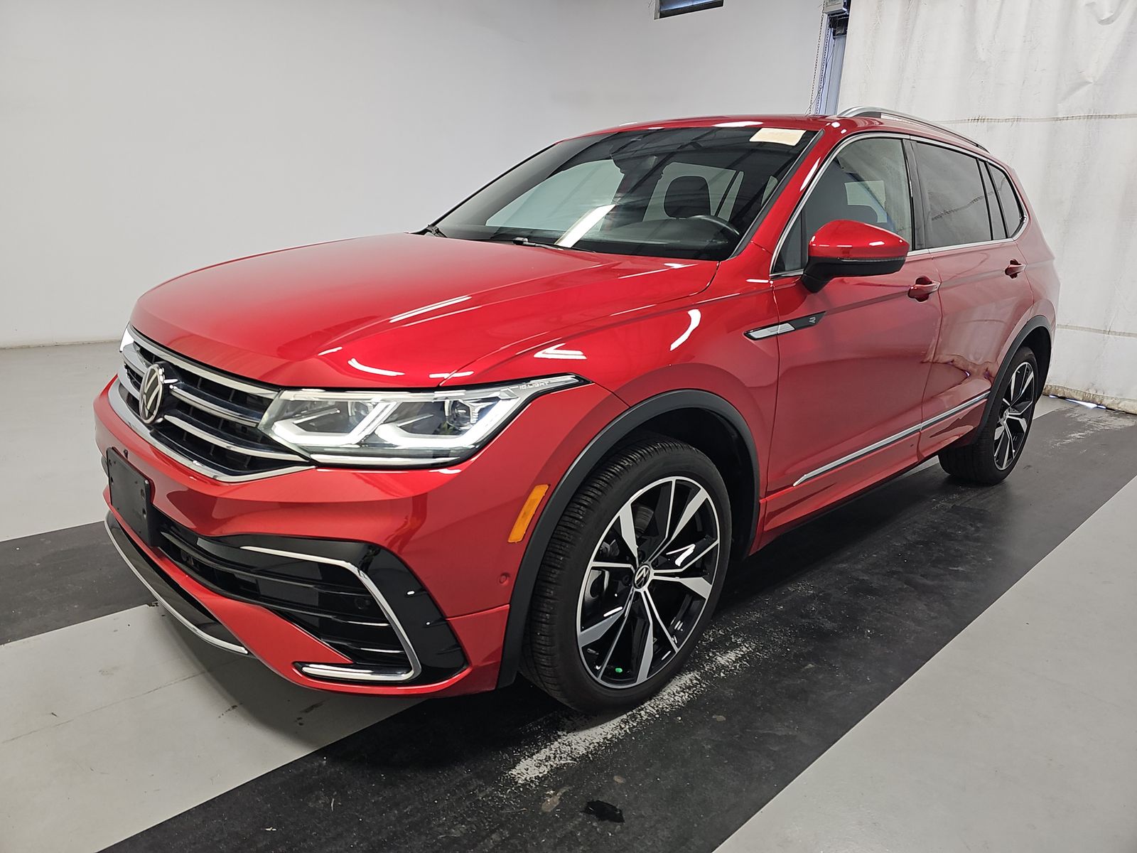 2024 Volkswagen Tiguan 2.0T SEL R-Line AWD